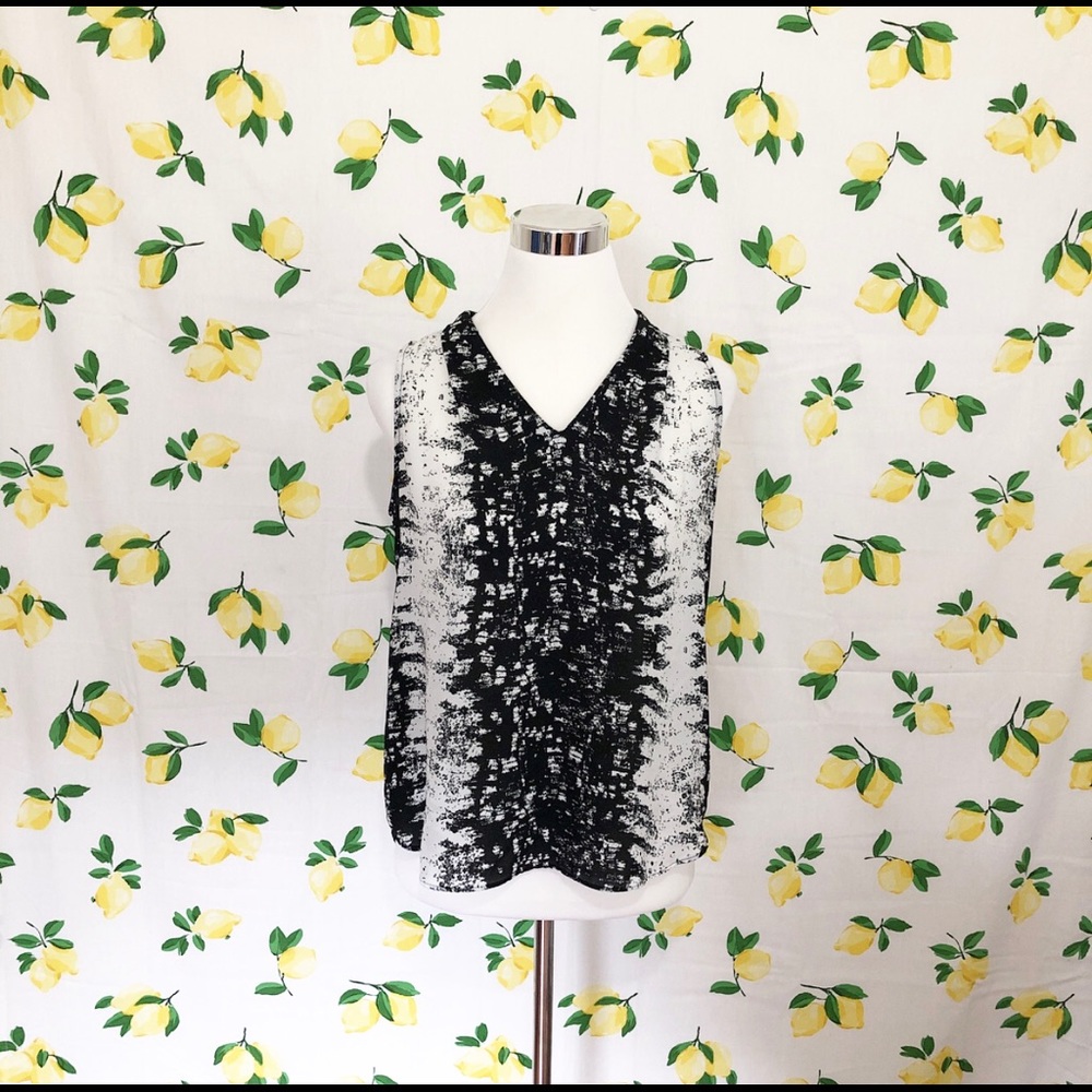 Violet & Claire top